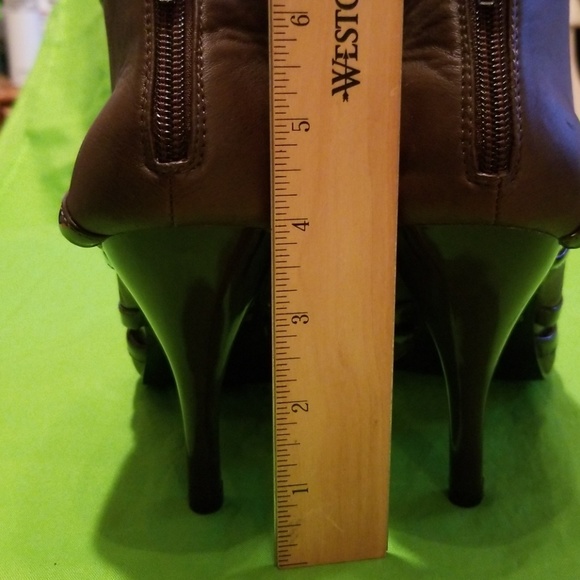 <QUPID> Peep Toe Tuxedo Heeled Booties - Size 8.5 - Picture 6 of 8